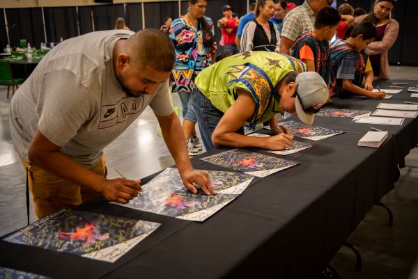 riders registering for races